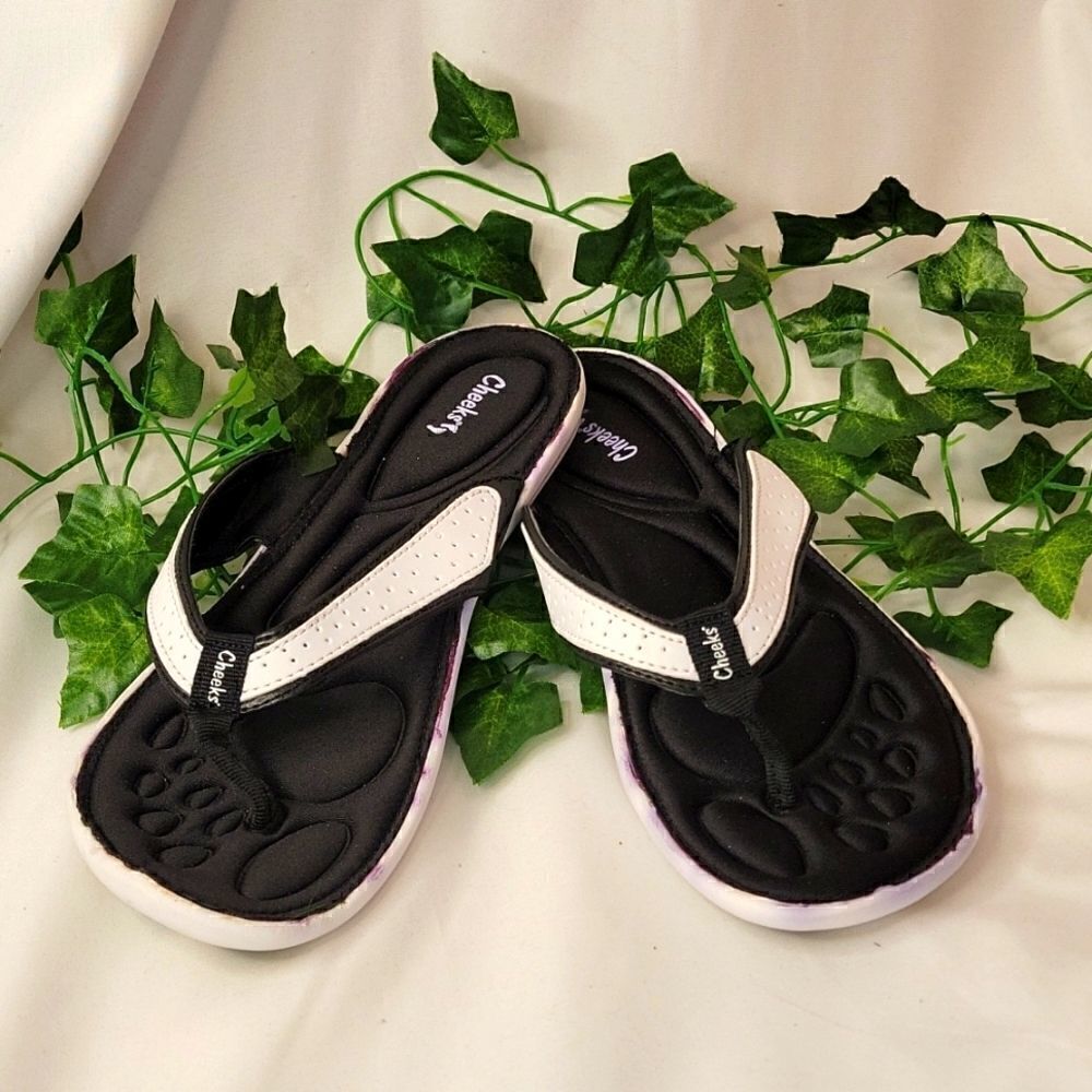 Cheeks flip flops. Size 10. NWOT